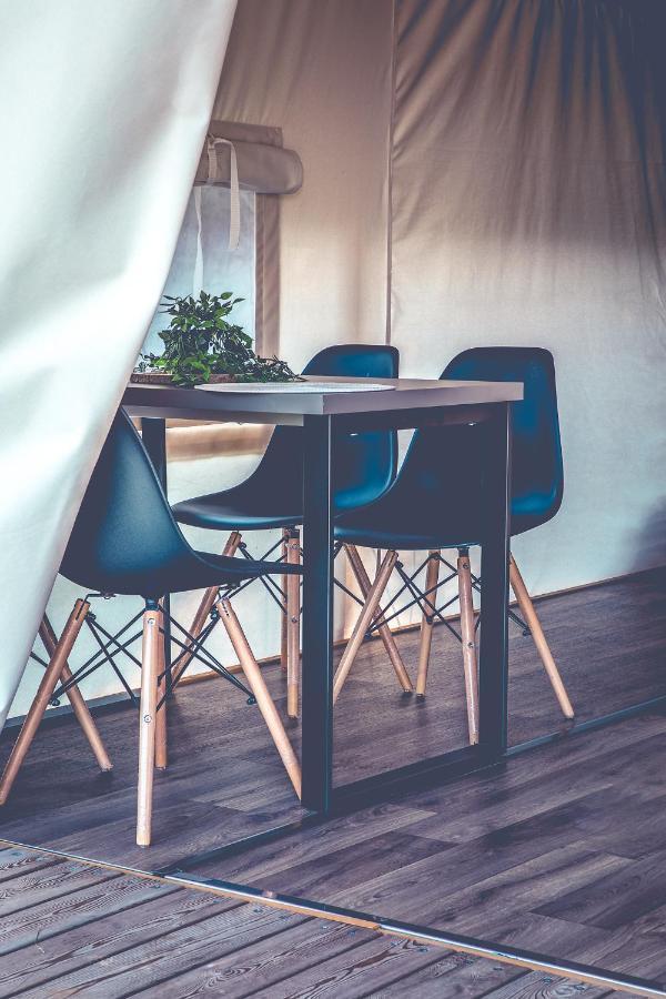 Glamping Pod Gwiazdami Pietrusza Wola酒店 外观 照片